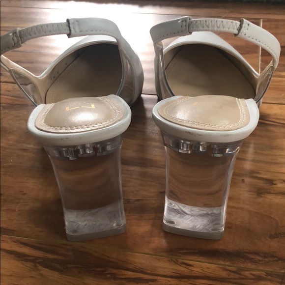 Acrylic heel white leather pumps zudi - Picture 6 of 8